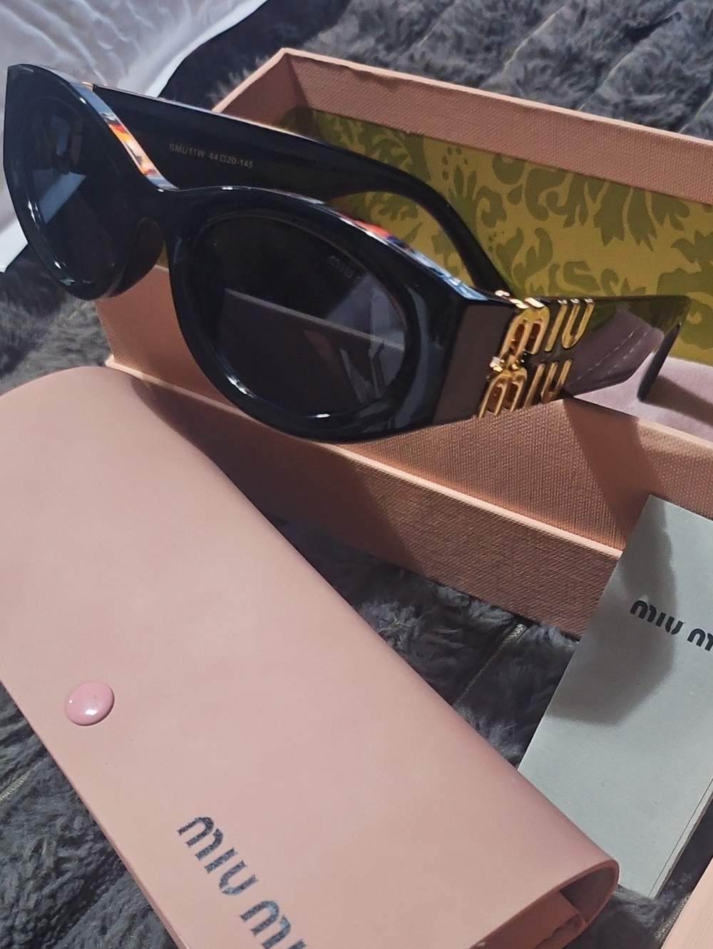 Miu Miu MU 11WS sunglasses AUTHINTIC!!